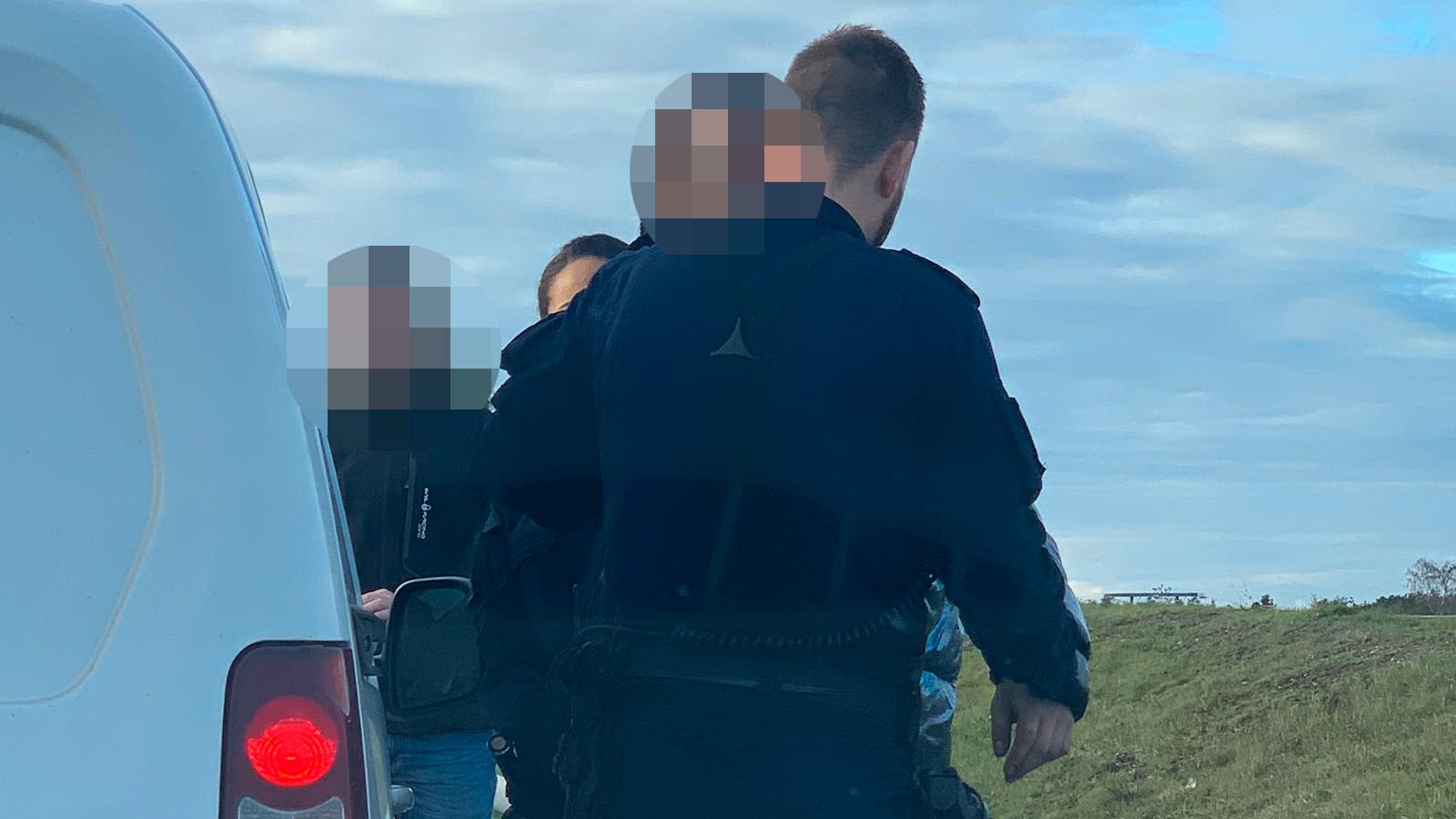 Två personer greps vid polisingripandet i Stockholm på torsdagseftermiddagen. 