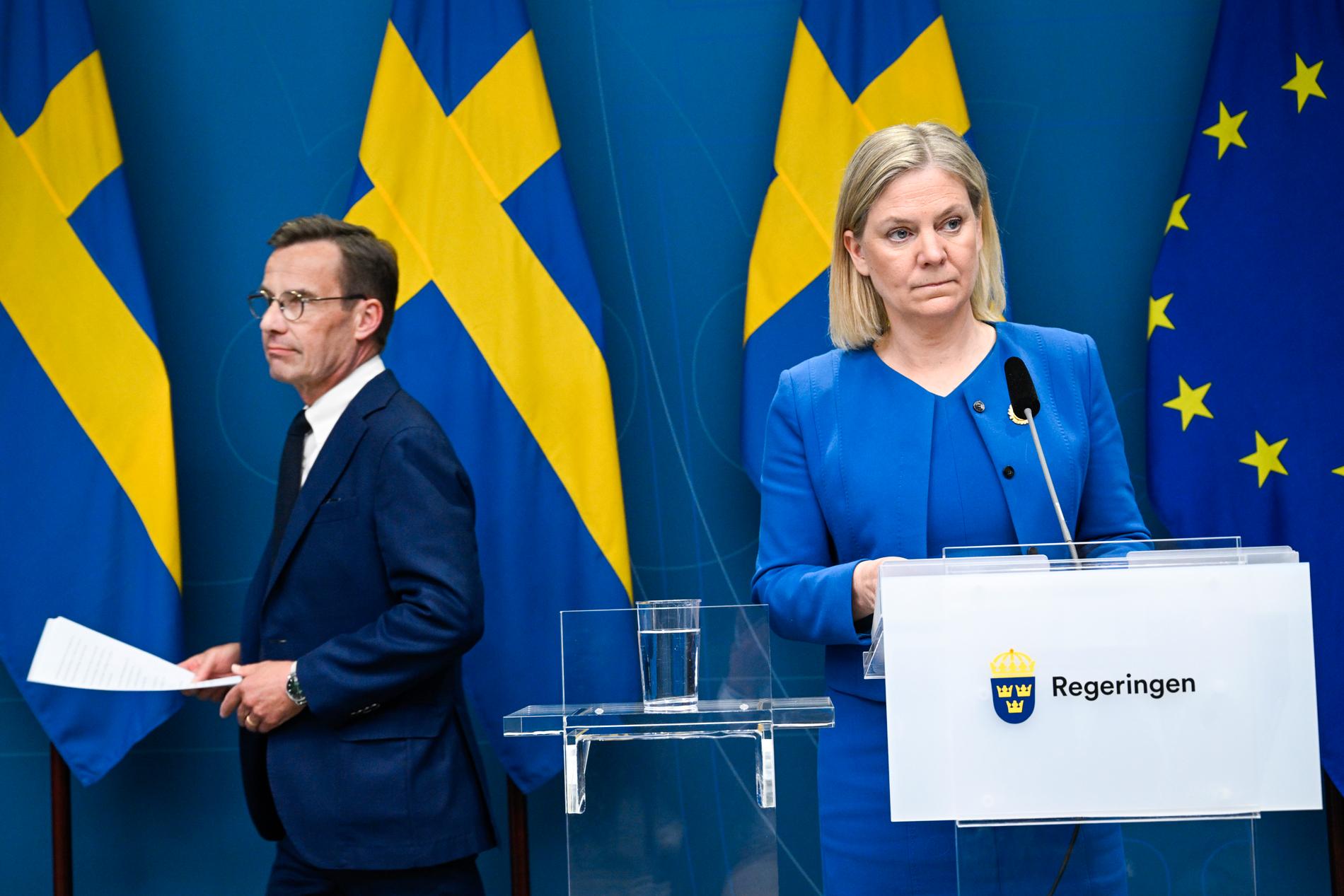 Moderaternas partiledare Ulf Kristersson (tv) och statsminister Magdalena Andersson (S).