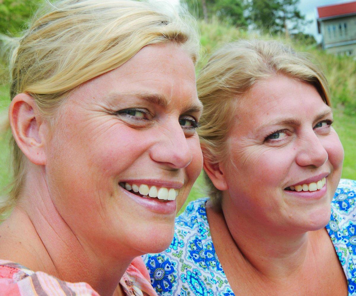 Pia och Annika Bolander – tvillingar och bästa vänner.