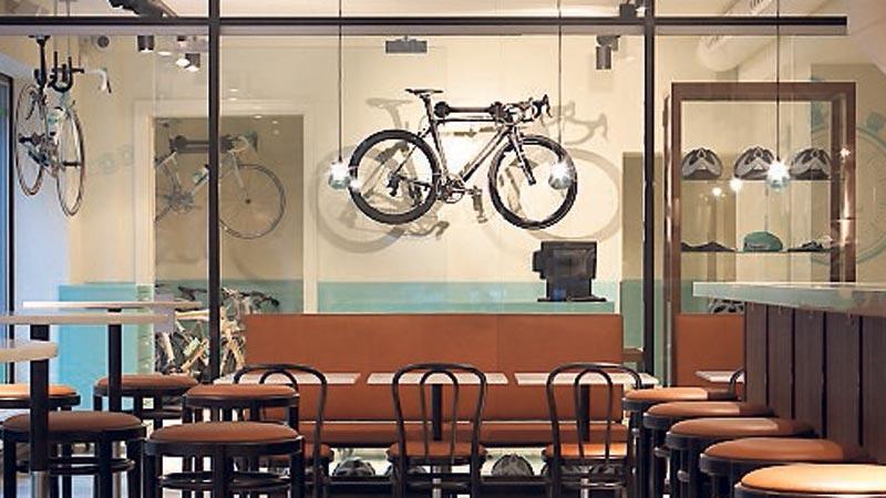 Cykelkaféet ligger på Norrlandsgatan mitt i Stockholm city.
