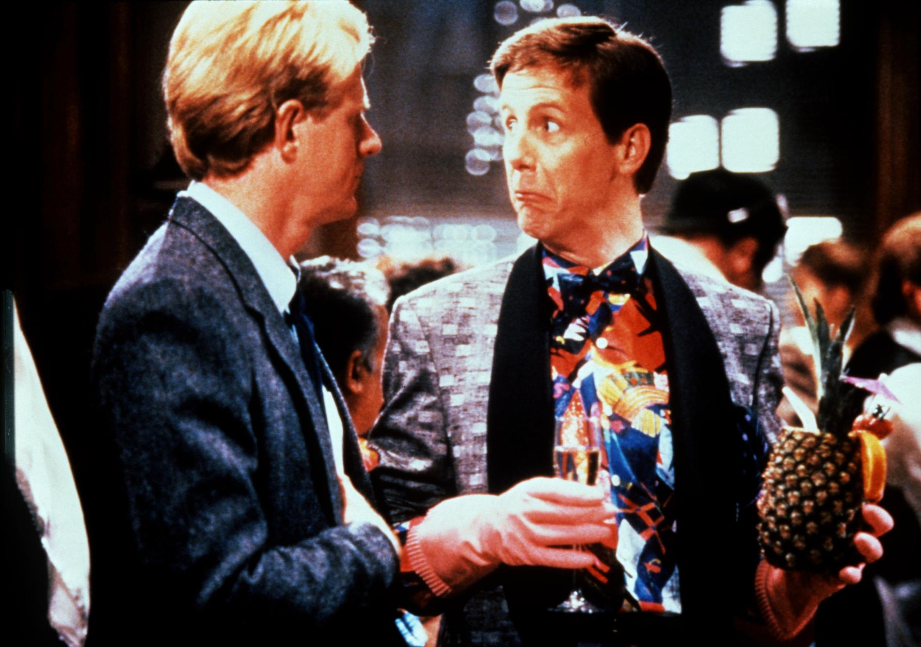 Harry Anderson och Ed Begley i ”Spies, lies and naked thighs”, 1988.