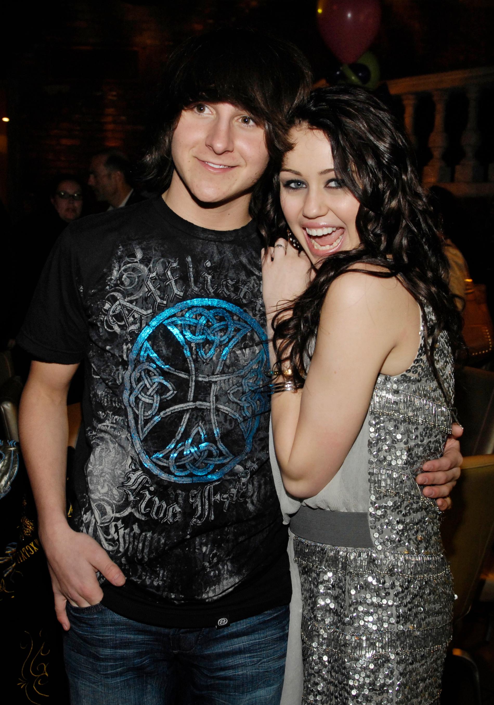 Mitchel Musso och Miley Cyrus.