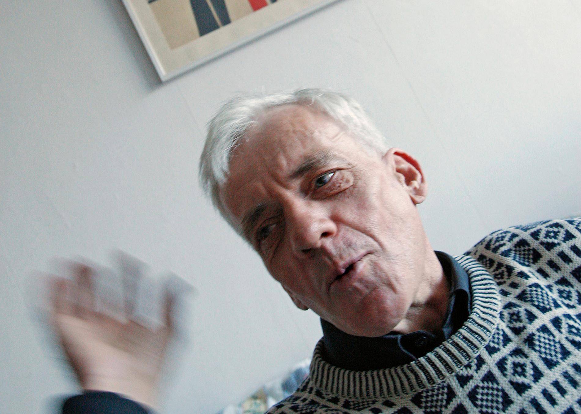 Christer Eriksson (född 1943) har gett ut ett tiotal romaner och belönats med bland annat Svenska Dagbladets litteraturpris och Litteraturfrämjandets stora romanpris.
