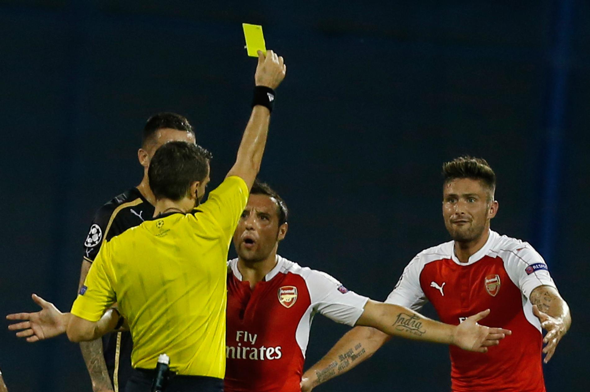 Gult kort för spel på Arsenal i FA-cupen, tycker Unibets Jonas Nilsson.