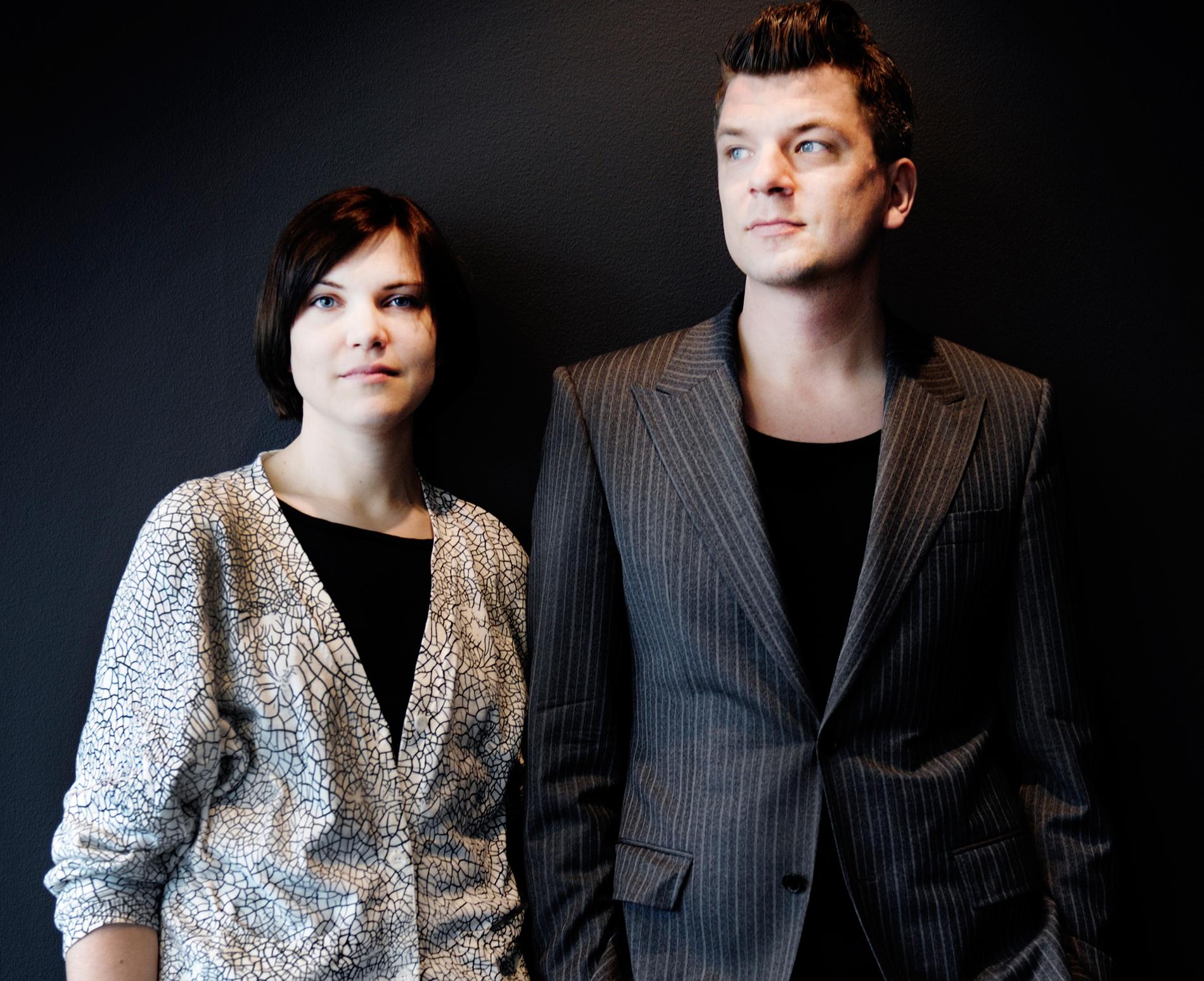 Sara Bergmark-Elfgren och Mats Strandberg har skrivit ”Cirkeln”.