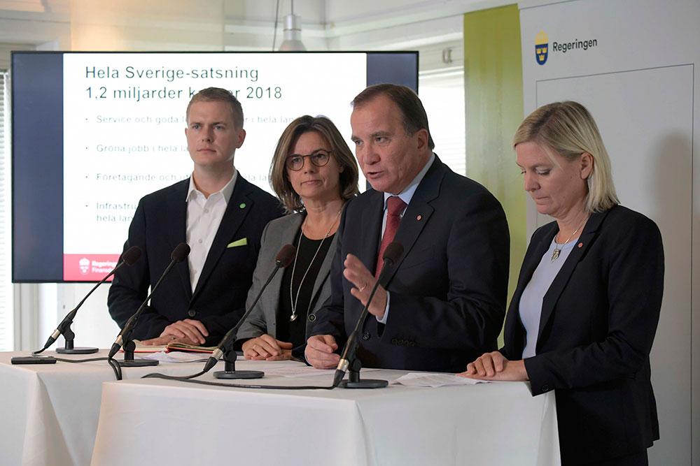 Gustav Fridolin, Isabella Lövin, Stefan Löfven och Magdalena Andersson i Gävle tidigare i år. 