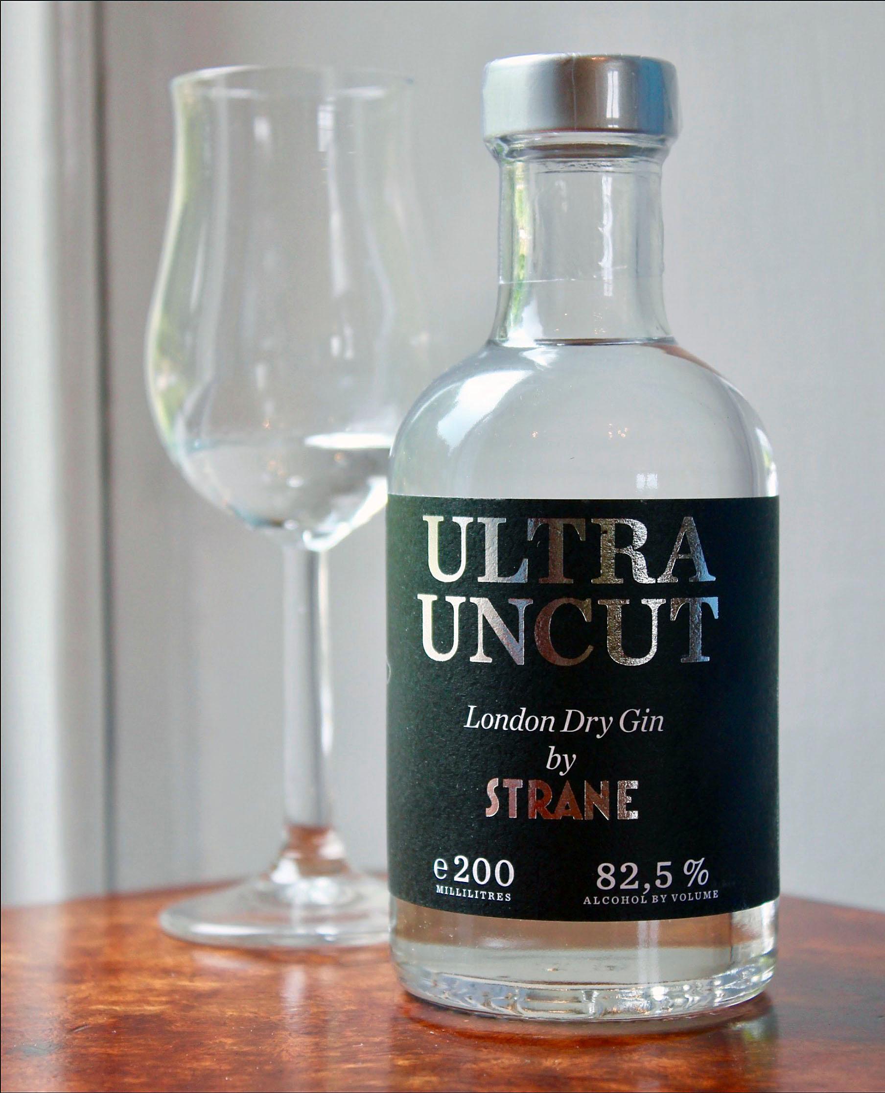 Strane ultra uncut är en rätt så stark dryck - med 82,5 procent alkohol. 