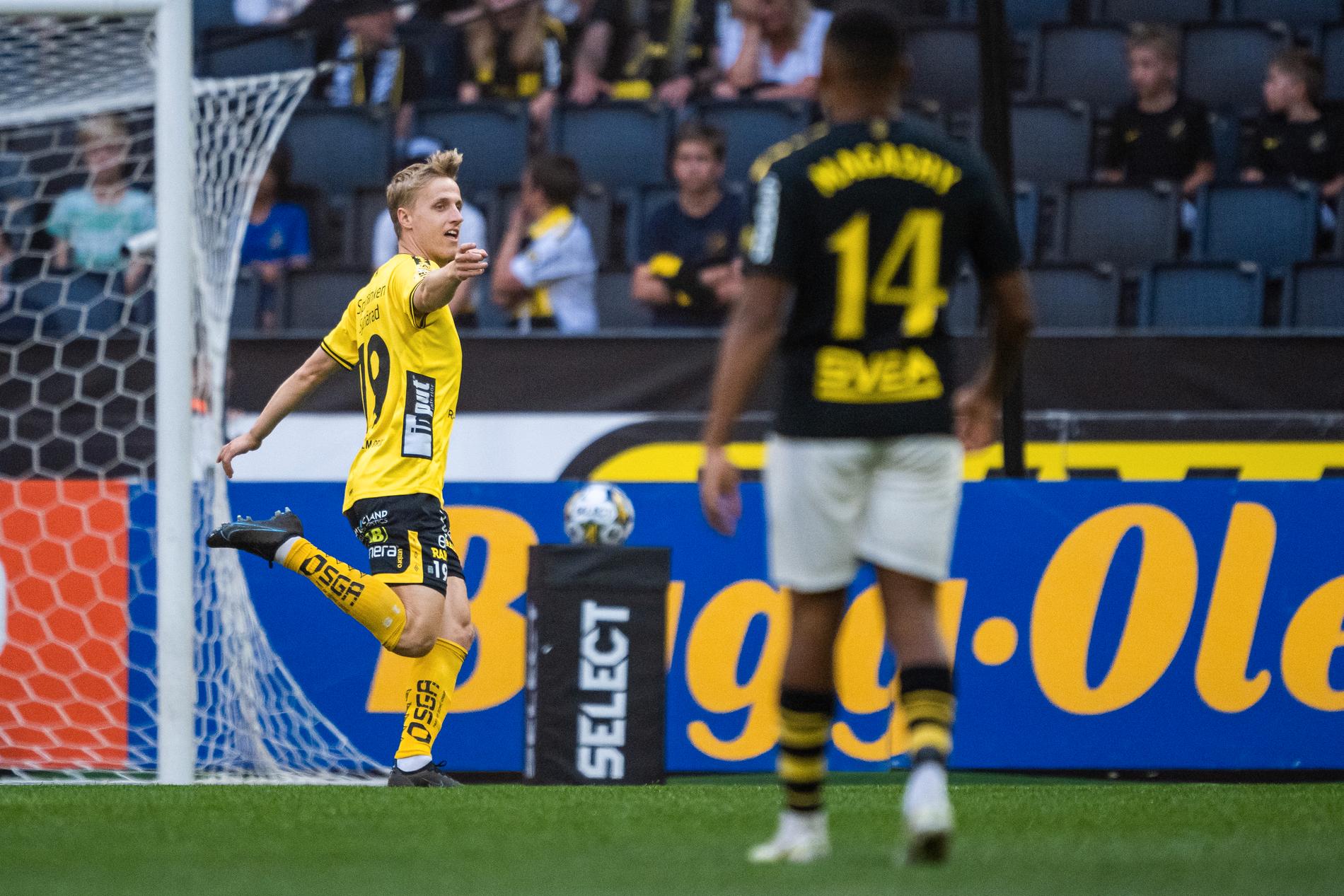 Jeppe Okkels gjorde 1–0 efter AIK:s försvarsmiss. 
