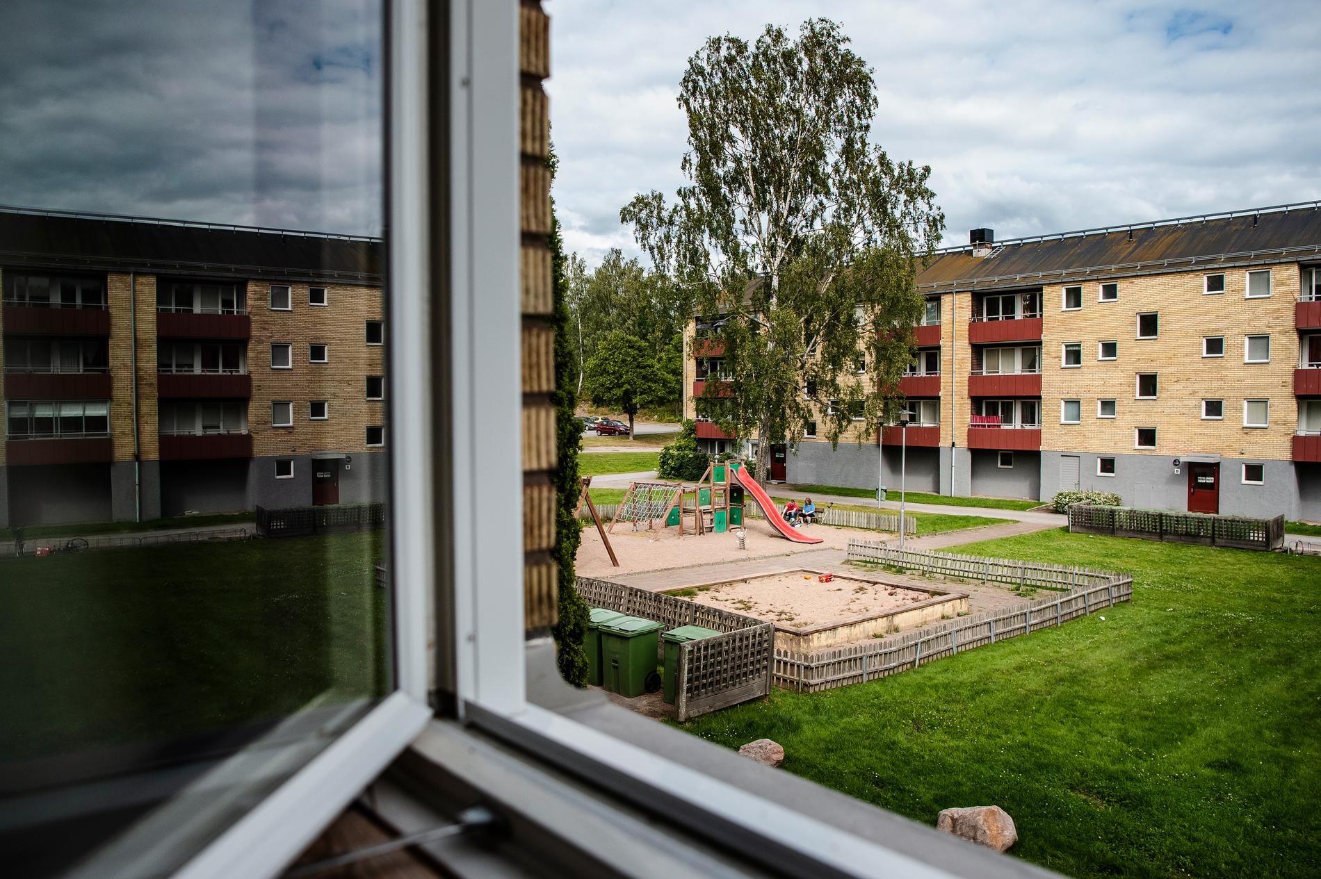 På Åsgatan i Grums har boende trakasserats av barn i 8 –12-årsåldern.