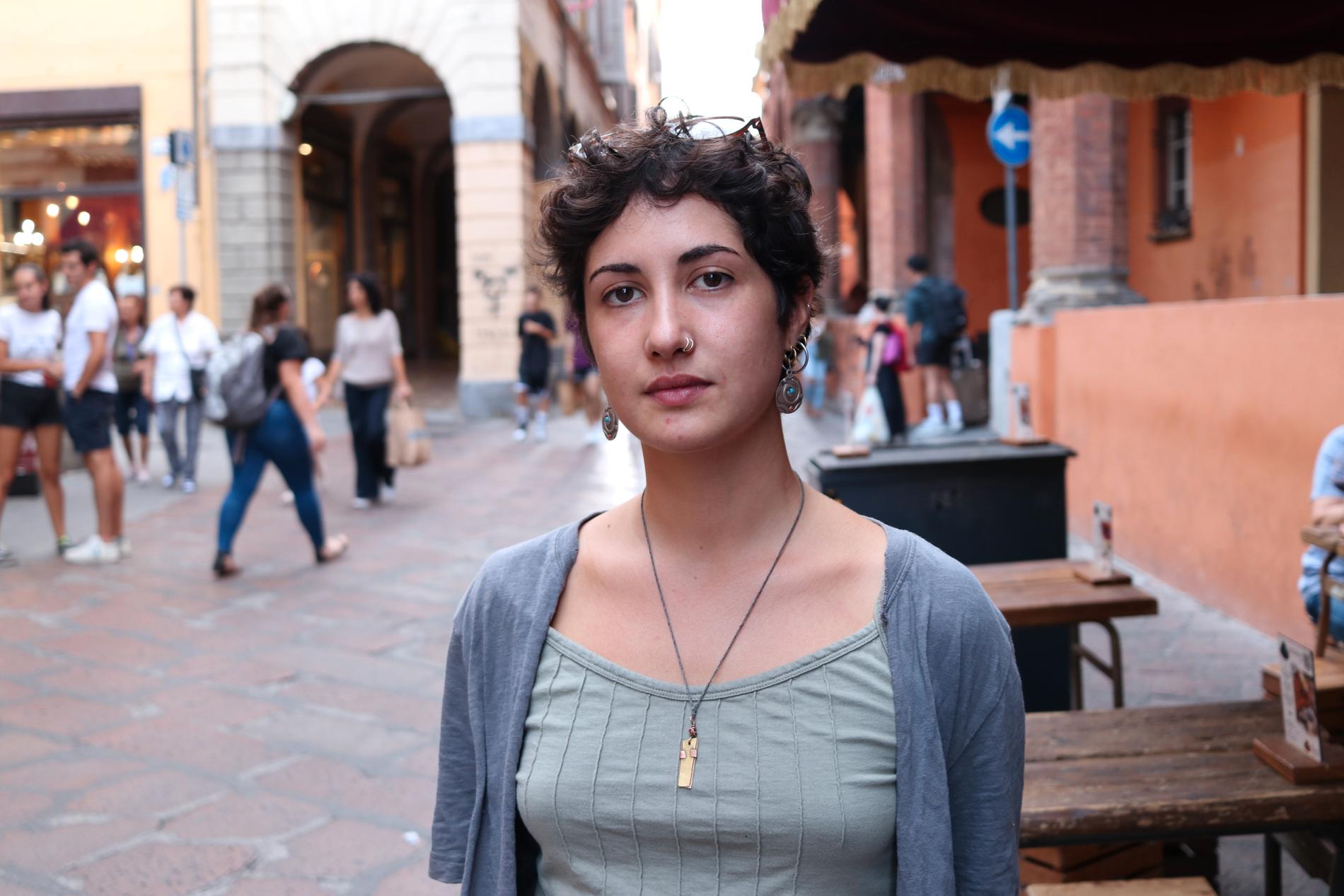 Dalila Pluchino studerar konsthistoria på universitetet i Bologna, ett av världens äldsta lärosäten. Hon oroas över vad som kommer att hända om Giorgia Meloni blir premiärminister.