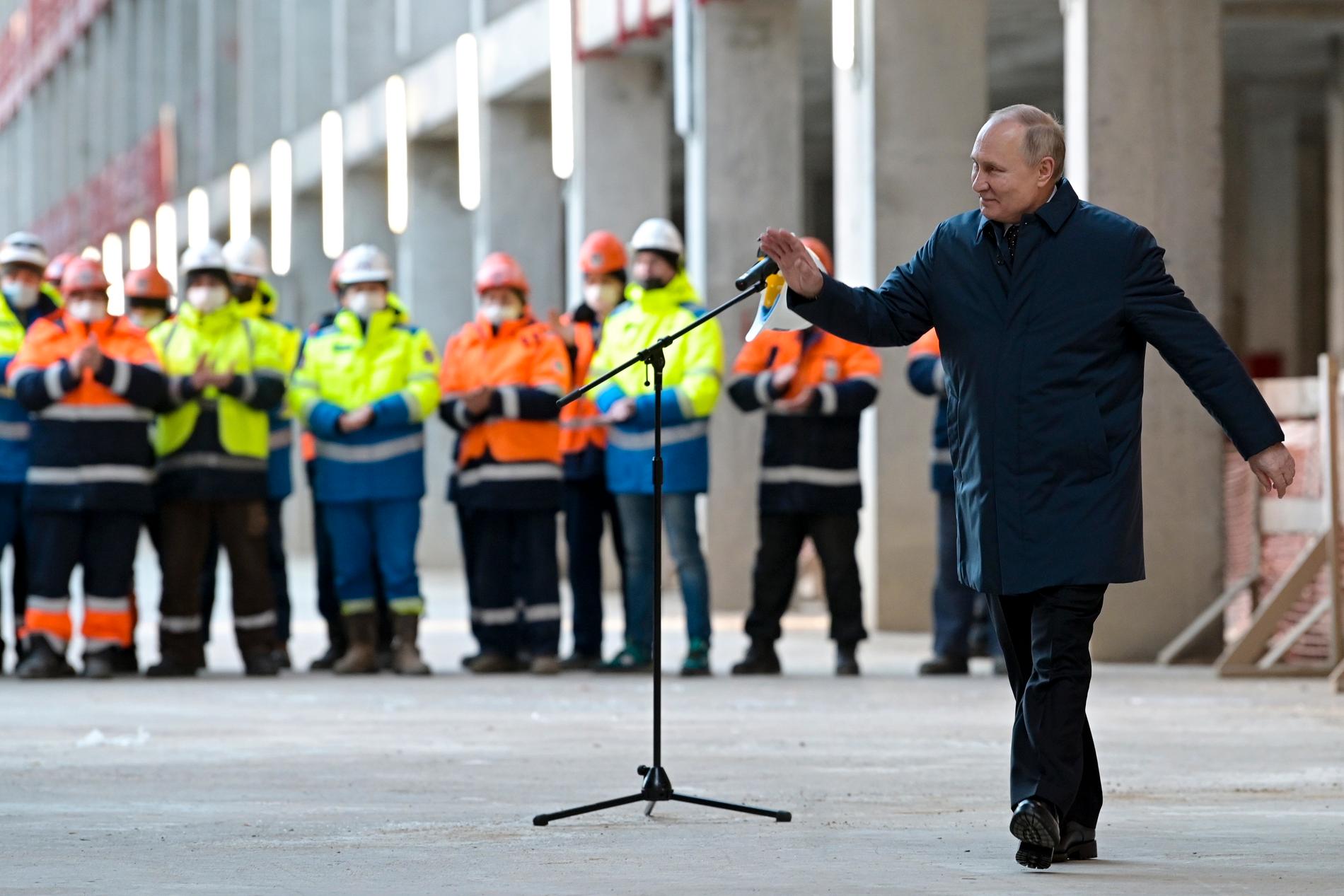 Vladimir Putin på besök vid Rymdcentret i Moskva i februari i år.