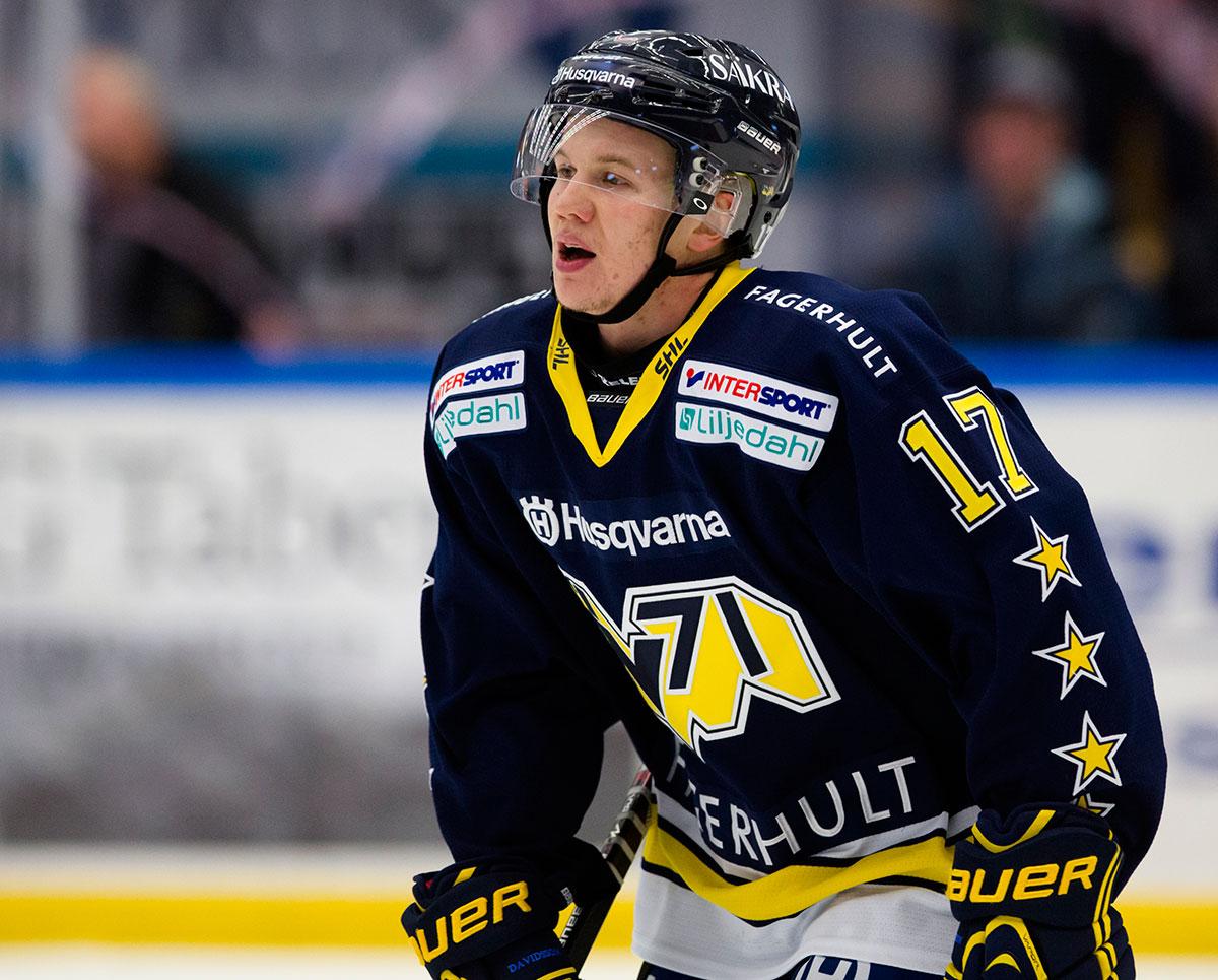 Rajala spelade i HV71 förra säsongen.