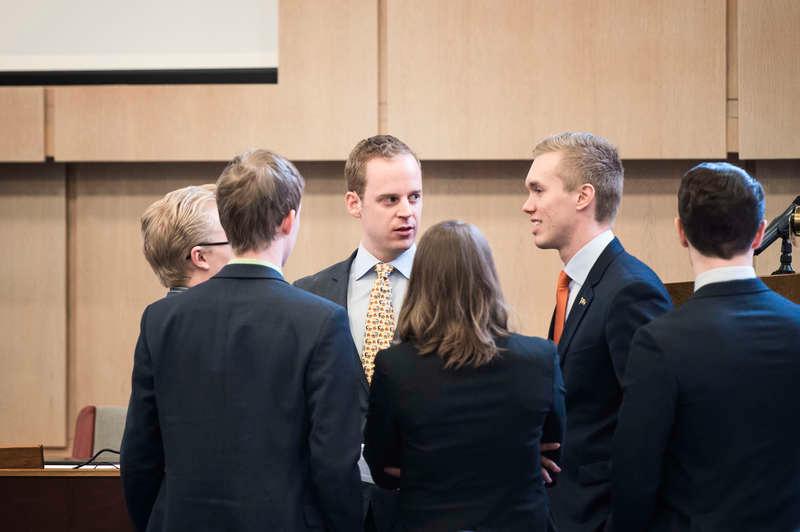Allt pekar på att SDU-topparna Gustav Kasselstrand (till vänster) och William Hahne (till höger) kommer att uteslutas ur Sverigedemokraterna. Men flera ledamöter i partiet tvivlar på om bevisningen mot dem räcker.