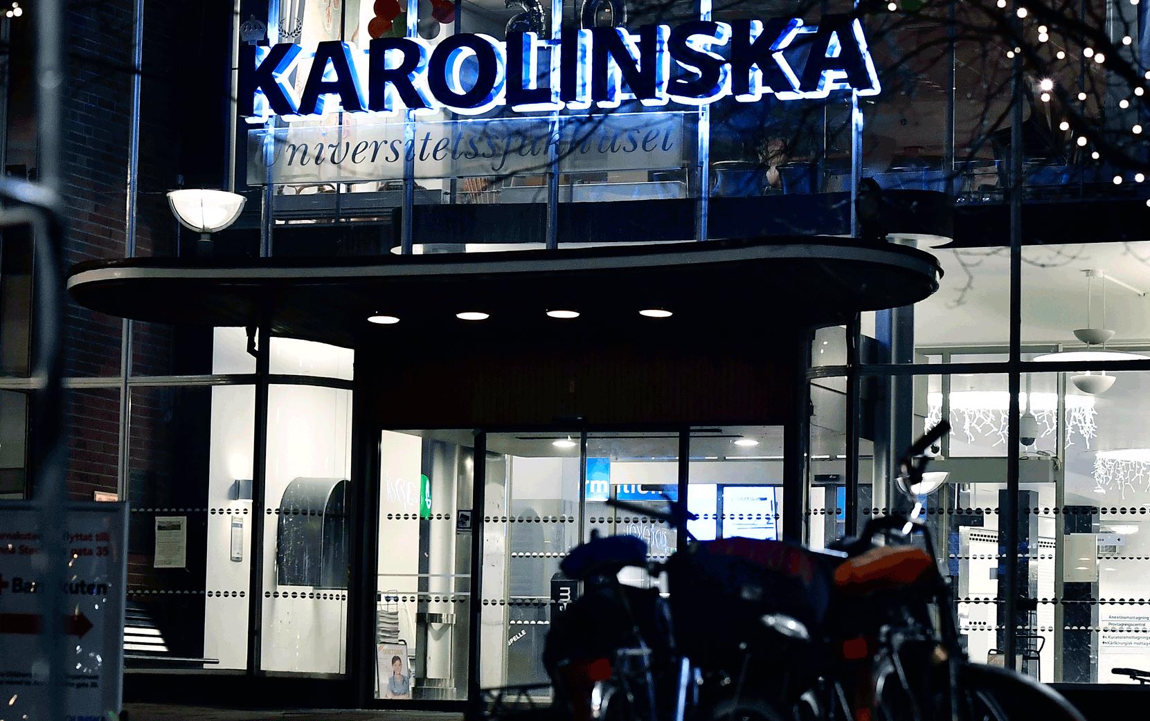 Ett barn dog till följd av platsbrist på Karolinska sjukhuset i Solna förra året.