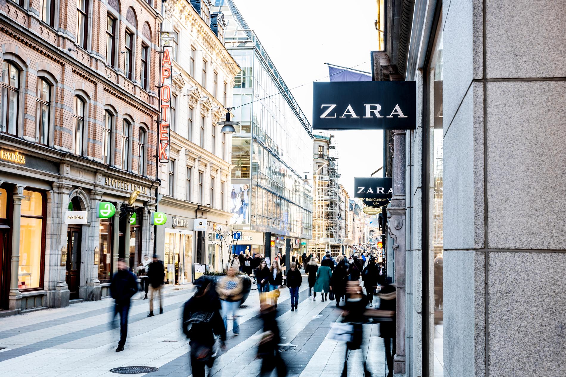 In Sweden, there are 13 Zara stores and 445 employees.