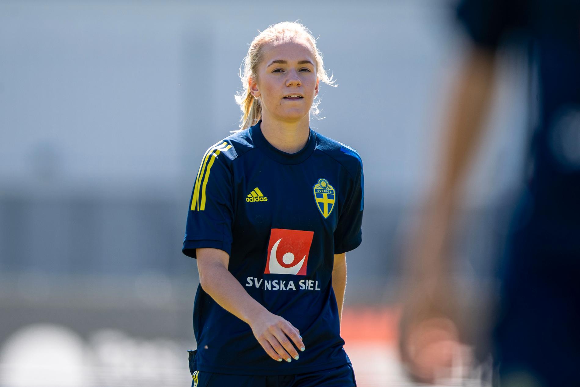 Hanna Lundkvist under en träning med Sveriges U23 damlandslag. 