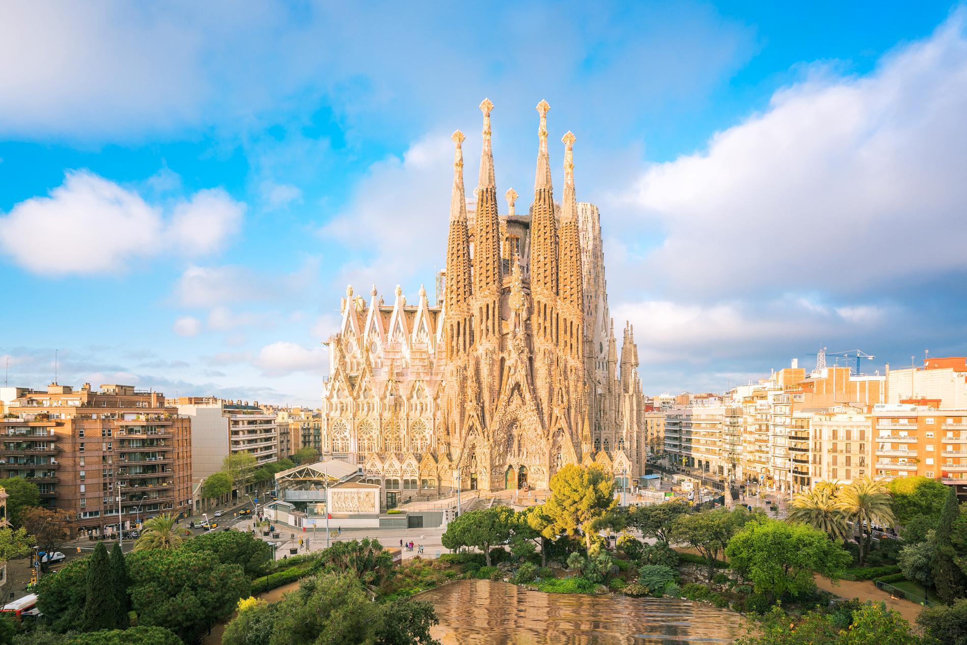 Sagrada Família ligger i centrala Barcelona. 