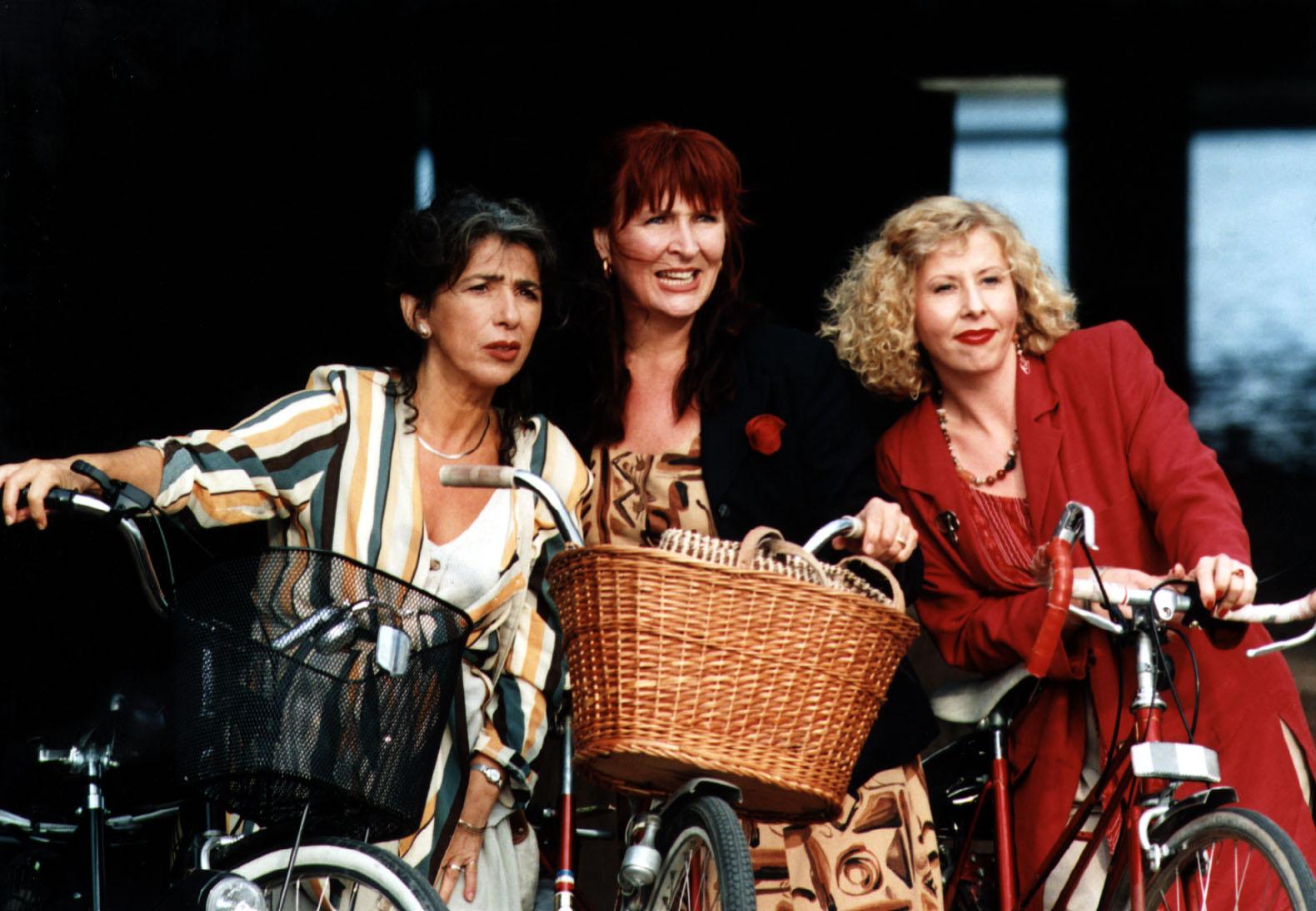 Komedin "Stannar du så springer jag" från 1995.Basia Frydman, Kim Anderzon och Pia Johansson.