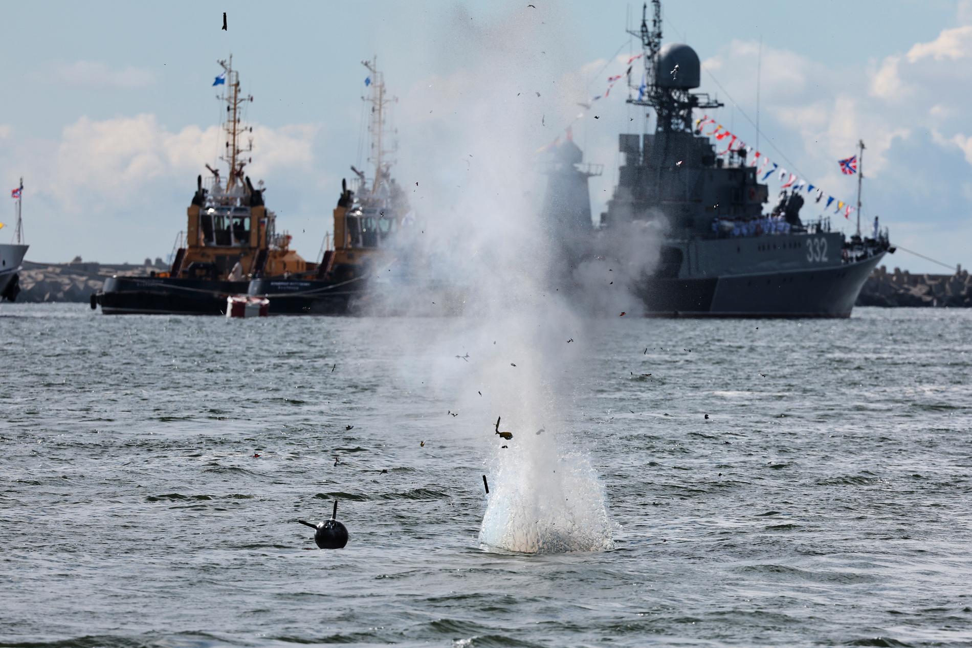Ryska marinen övar med sjöminor i fjol. 