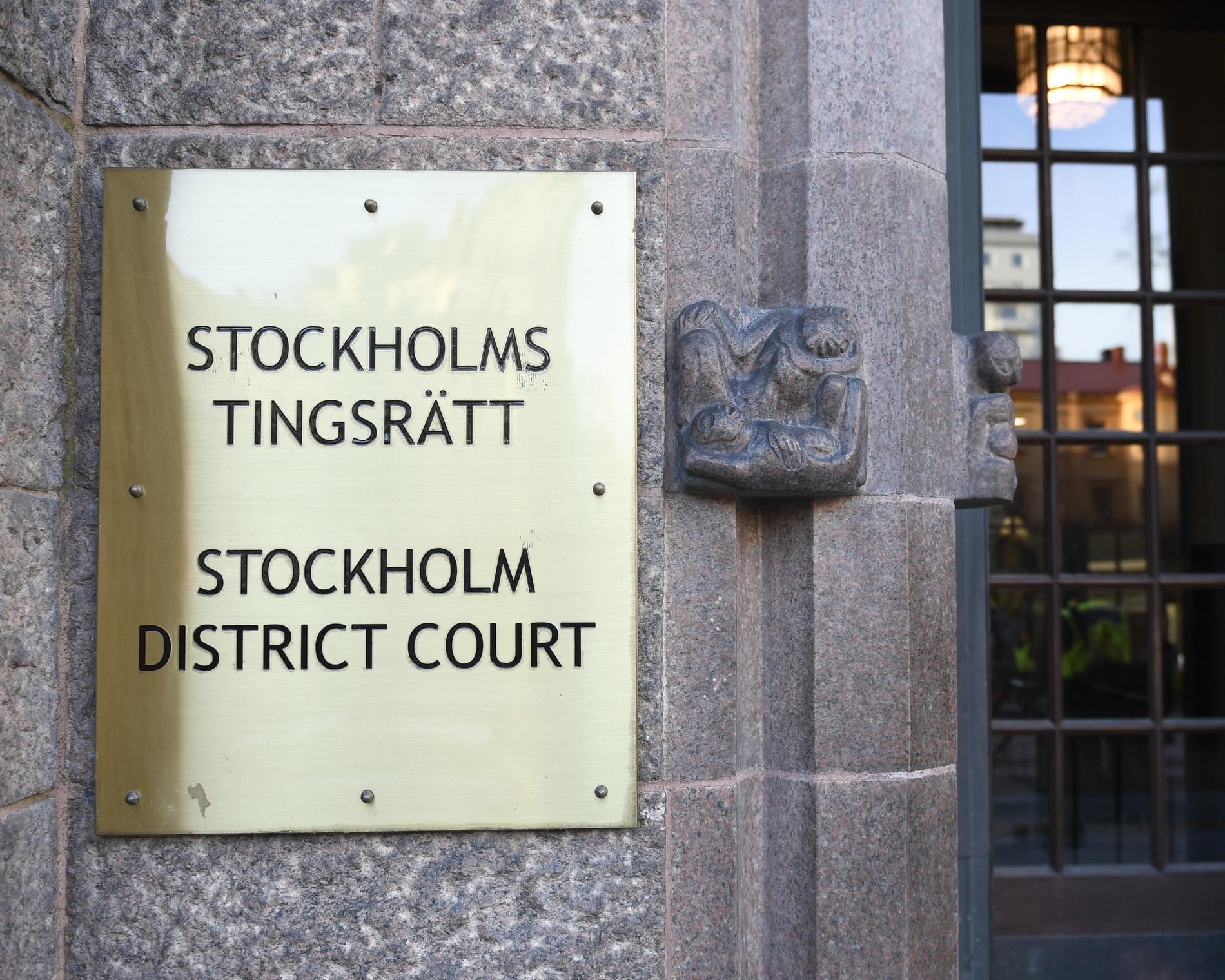 Polismannen åtalades för misshandel och tjänstefel vid Stockholms tingsrätt. Arkivbild.