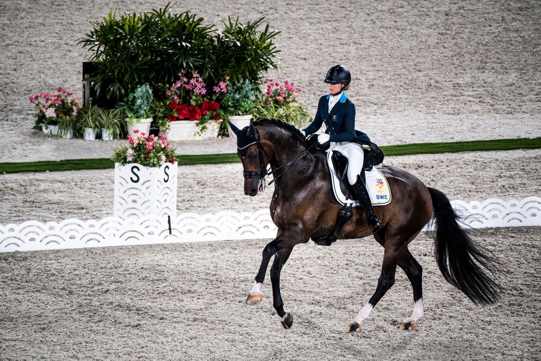 Juliette Ramel och hästen Buriel i OS-finalen i dressyr.