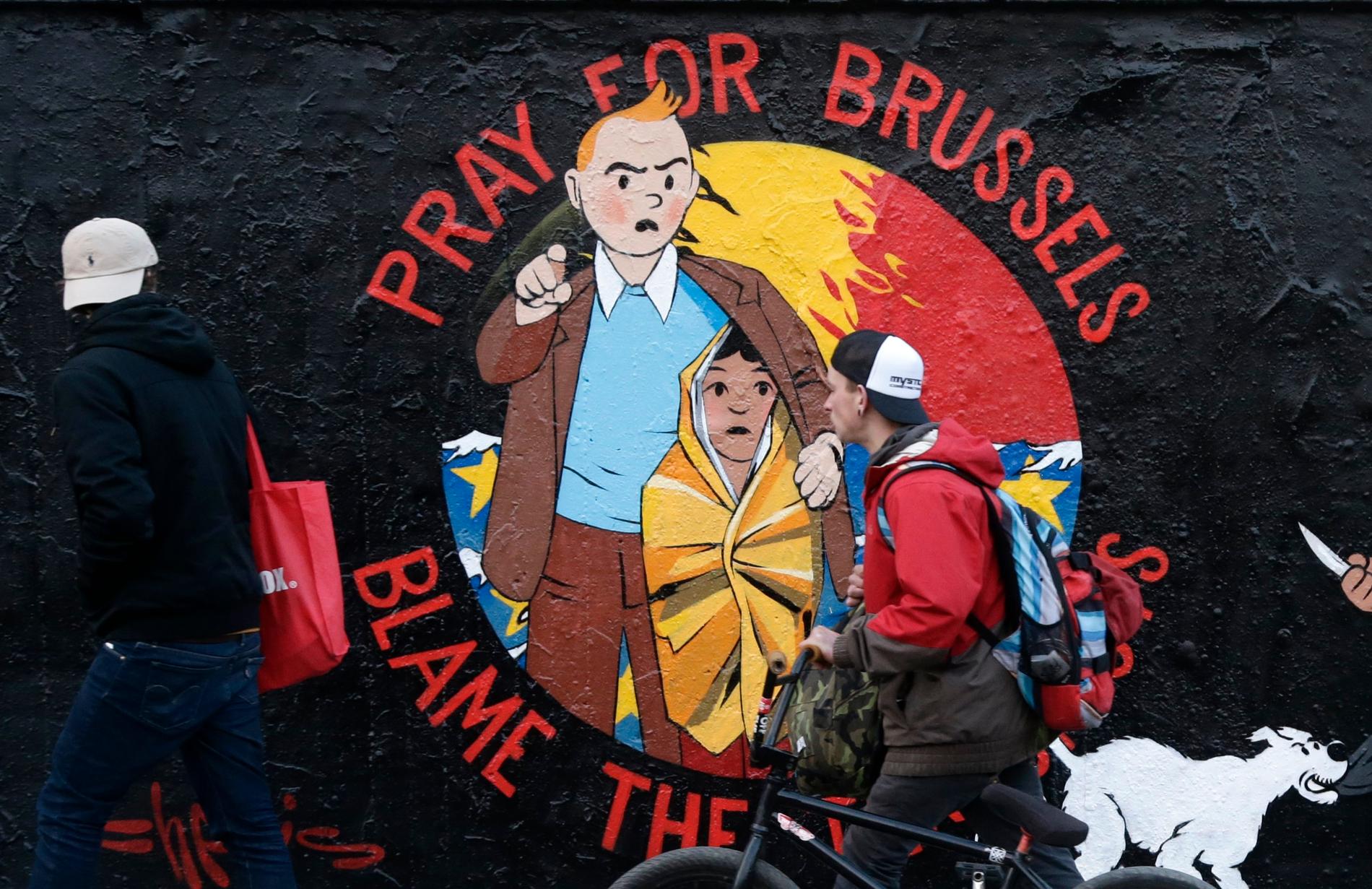 Grafittimålning på en vägg för att hedra offren efter terrorattackerna i Bryssel.