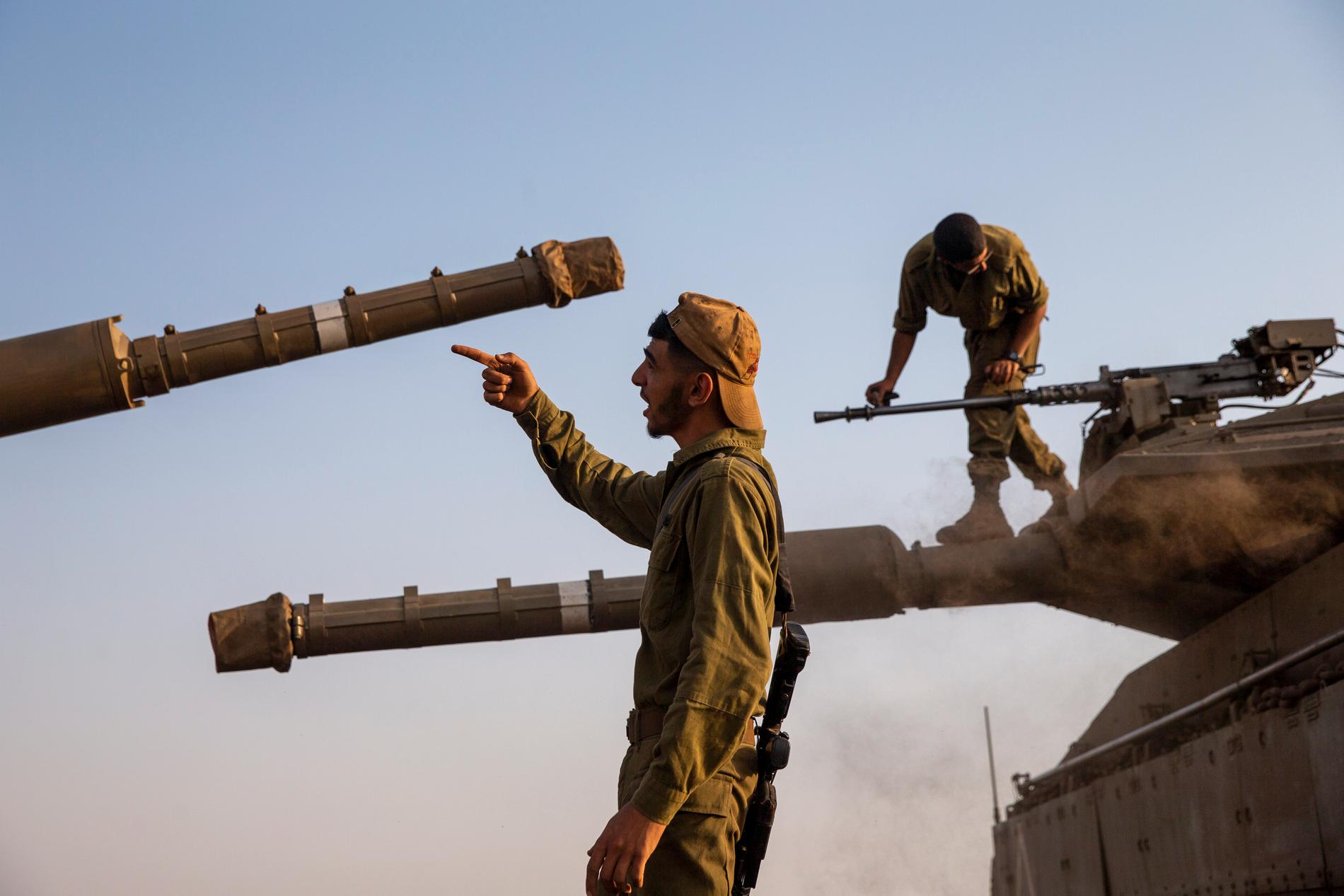 Israeliska soldater i de omtvistade Golanhöjderna där spänningarna stigit de senaste dagarna. Arkivbild.