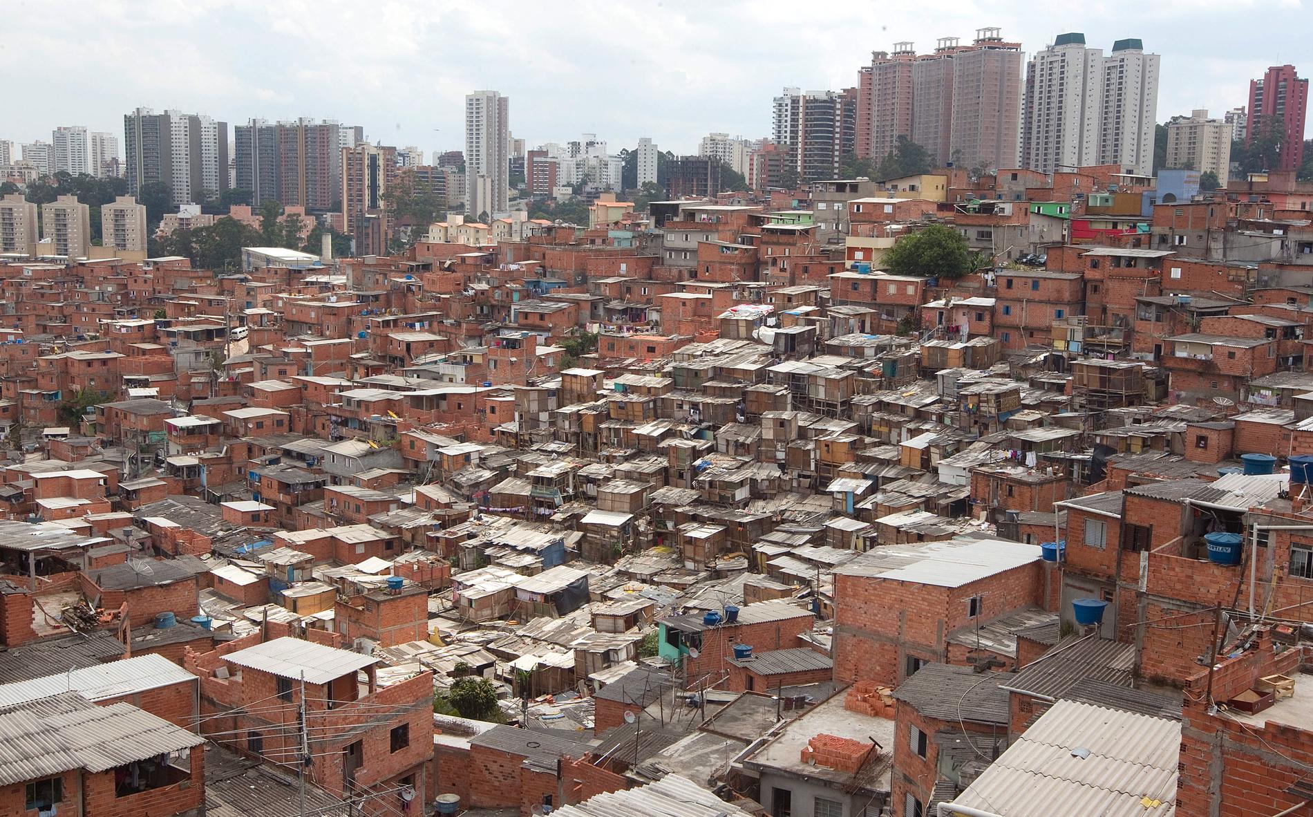 I kåkstaden Paraisópolis i den brasilianska megastaden São Paulo bor närmare 100 000 människor. Arkivbild.