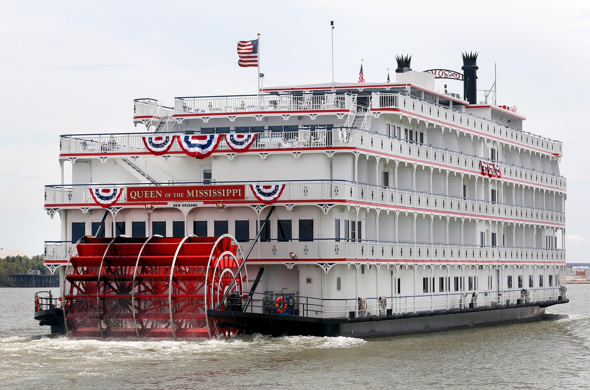 Queen of the Mississippi är en äkta hjulångare, den första som byggt på 20 år och en kopia av de ångare som trafikerat floden i århundraden.