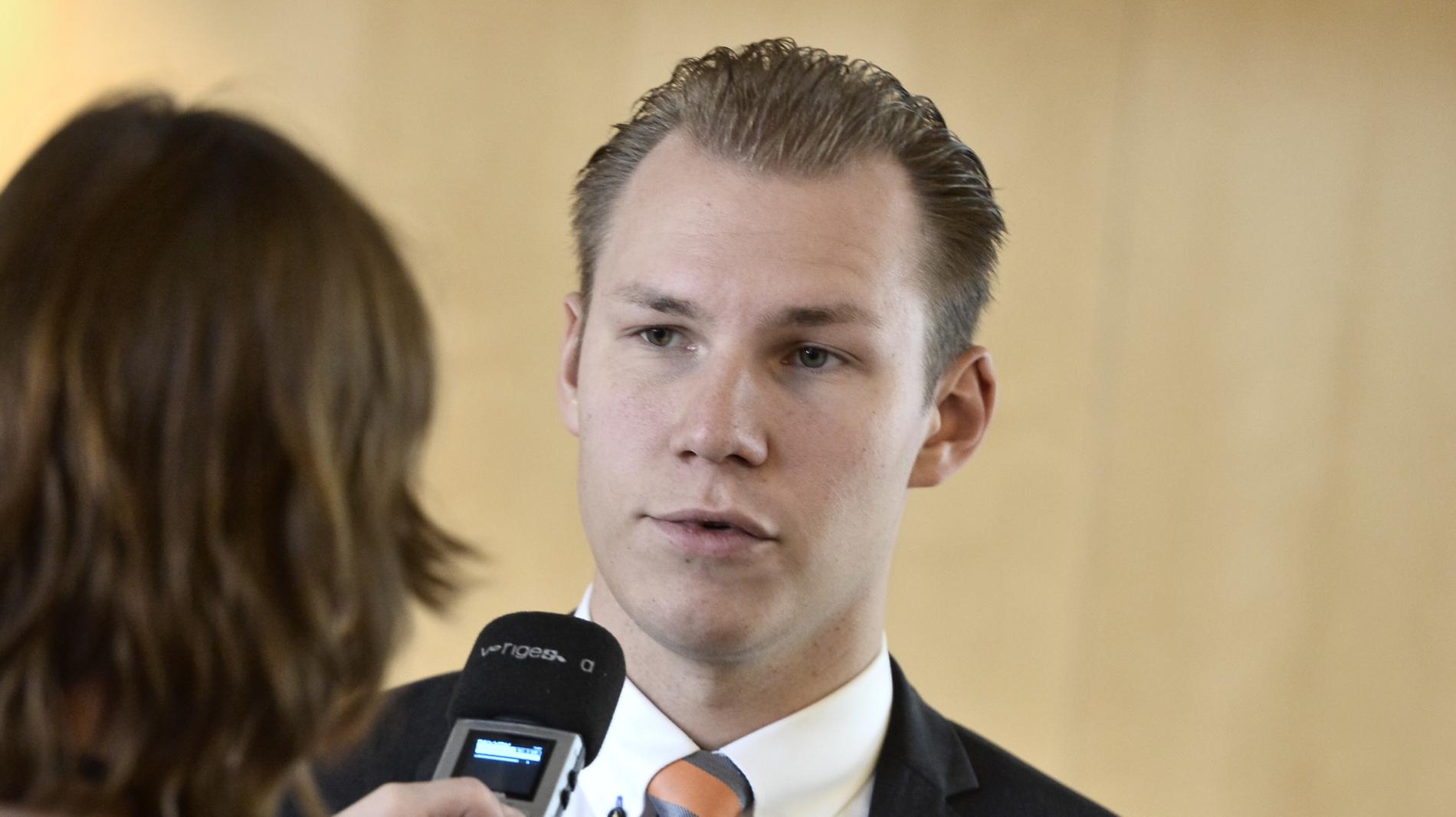 Sverigedemokraten Markus Wiechel kallar S-rösten för ryskt deltagande "ett historiskt svek". Arkivbild.