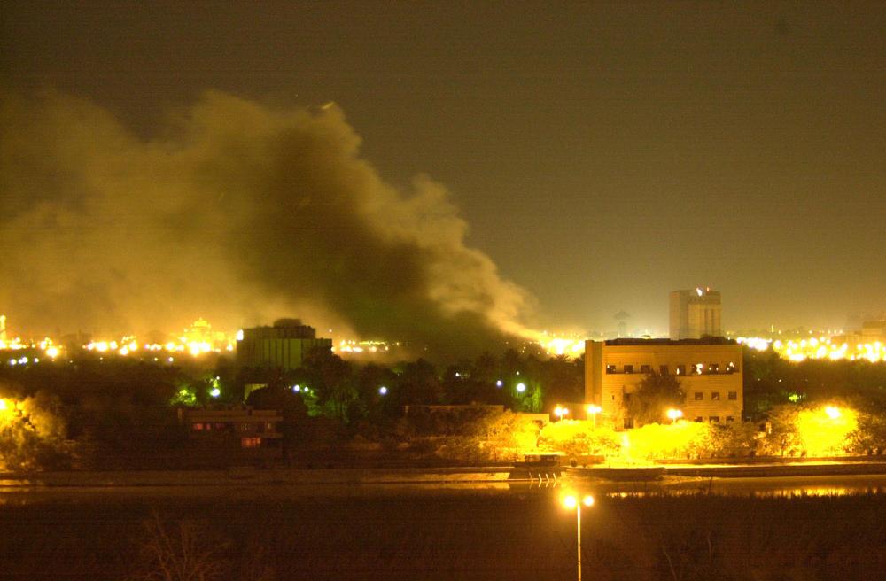 Iraks huvudstad Bagdad bombades under invasionen av Irak, som inleddes den 19 mars 2003.