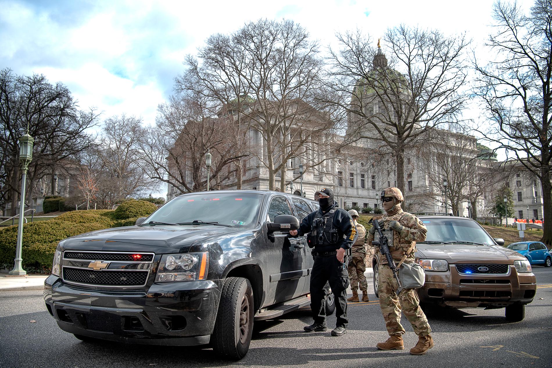 Säkerheten i Washington DC är rigorös kring Kapitolium.
