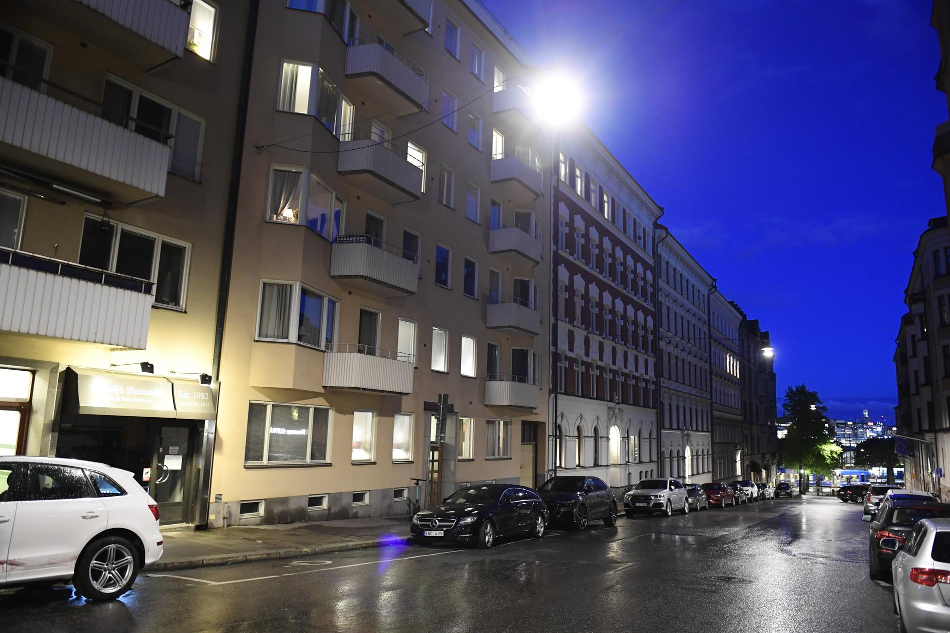 Adressen där Paolo Roberto greps misstänkt för sexköp hyrs i stora delar ut som lägenhetshotell. 