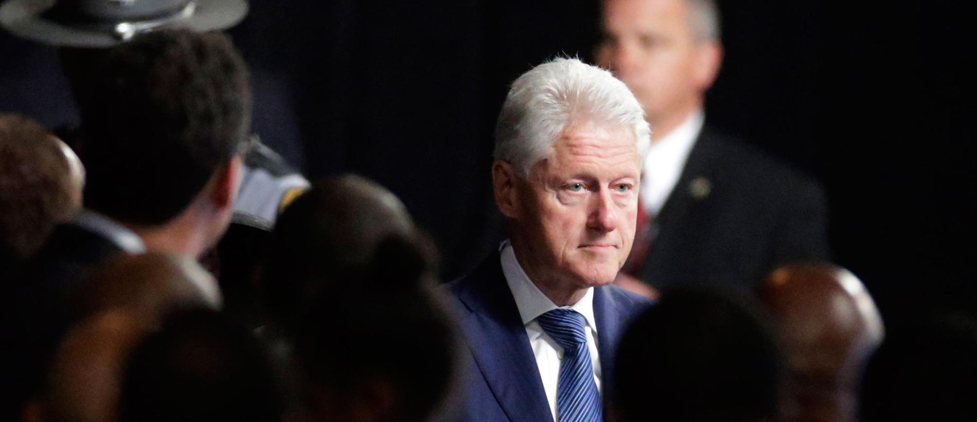 Förre amerikanske presidenten Bill Clinton på plats.