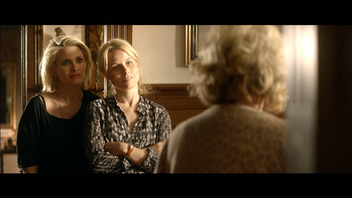 Ur filmen Blondie där Carolina Gynning spelar mot bland annat Helena af Sandeberg och Marie Göranzon.Foto: NORDISK FILM