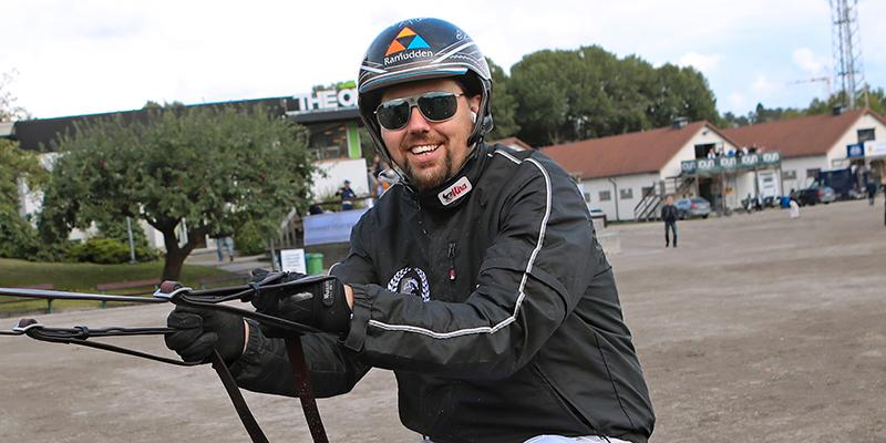Daniel Redén har kört sista jobbet med Prix d’Amérique-hästarna. Nu går resan mot Paris.