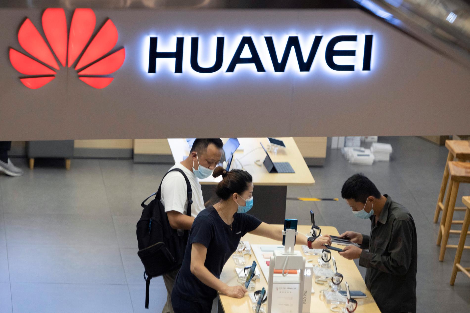 Kinesiska Huawei och den mindre konkurrenten ZTE har portats som underleverantörer till de operatörer som vill bygga upp Sveriges 5G-nät. Arkivbild.