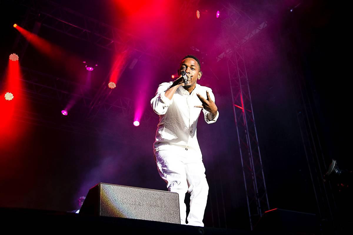 Fullfjädrad entertainer 26 år gammal drar ­Kendrick Lamar in på Way Out West - och fixar en riktig feststämmning.