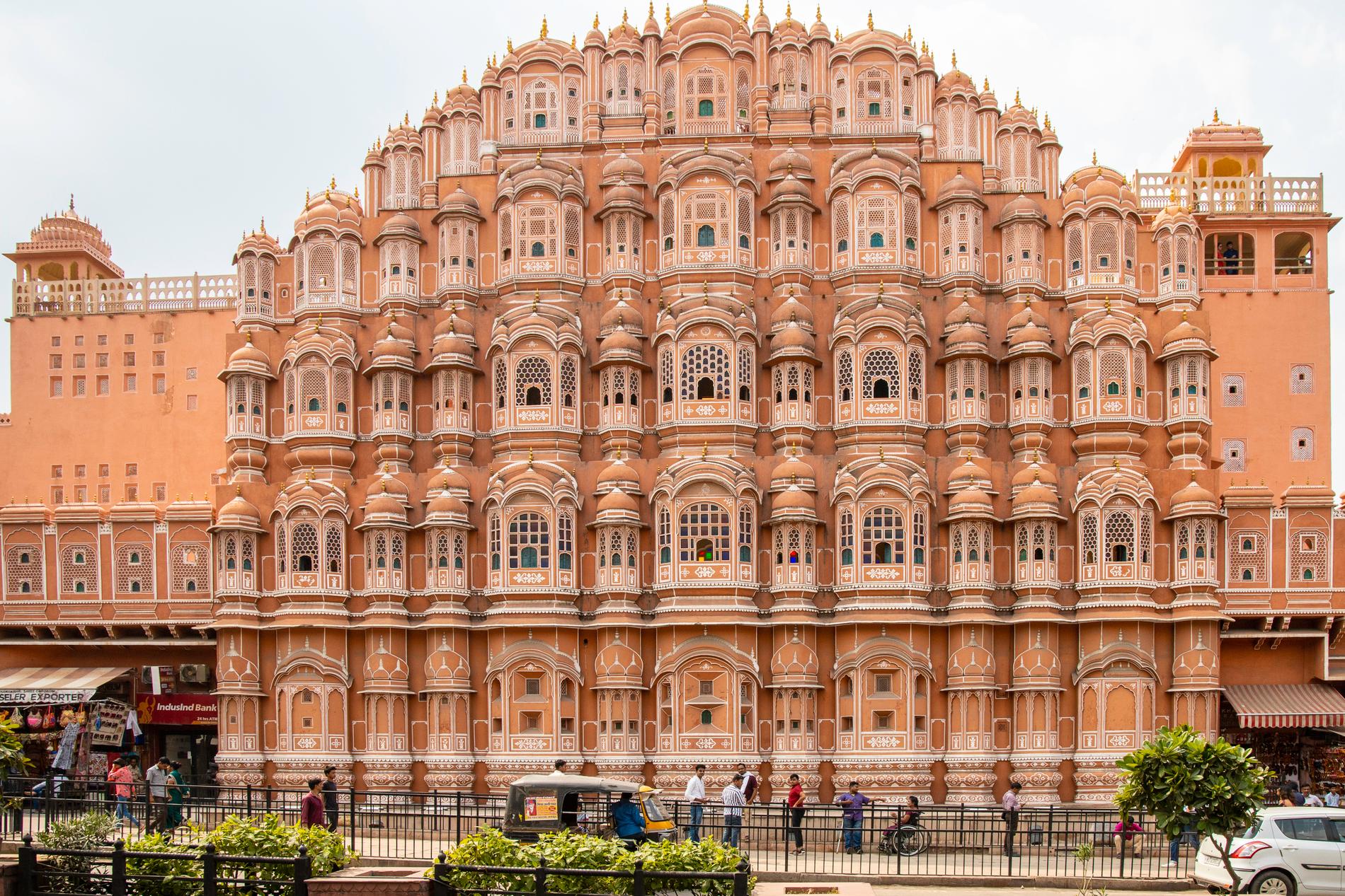 Vindarnas palats ligger i Jaipurs gamla stad. 