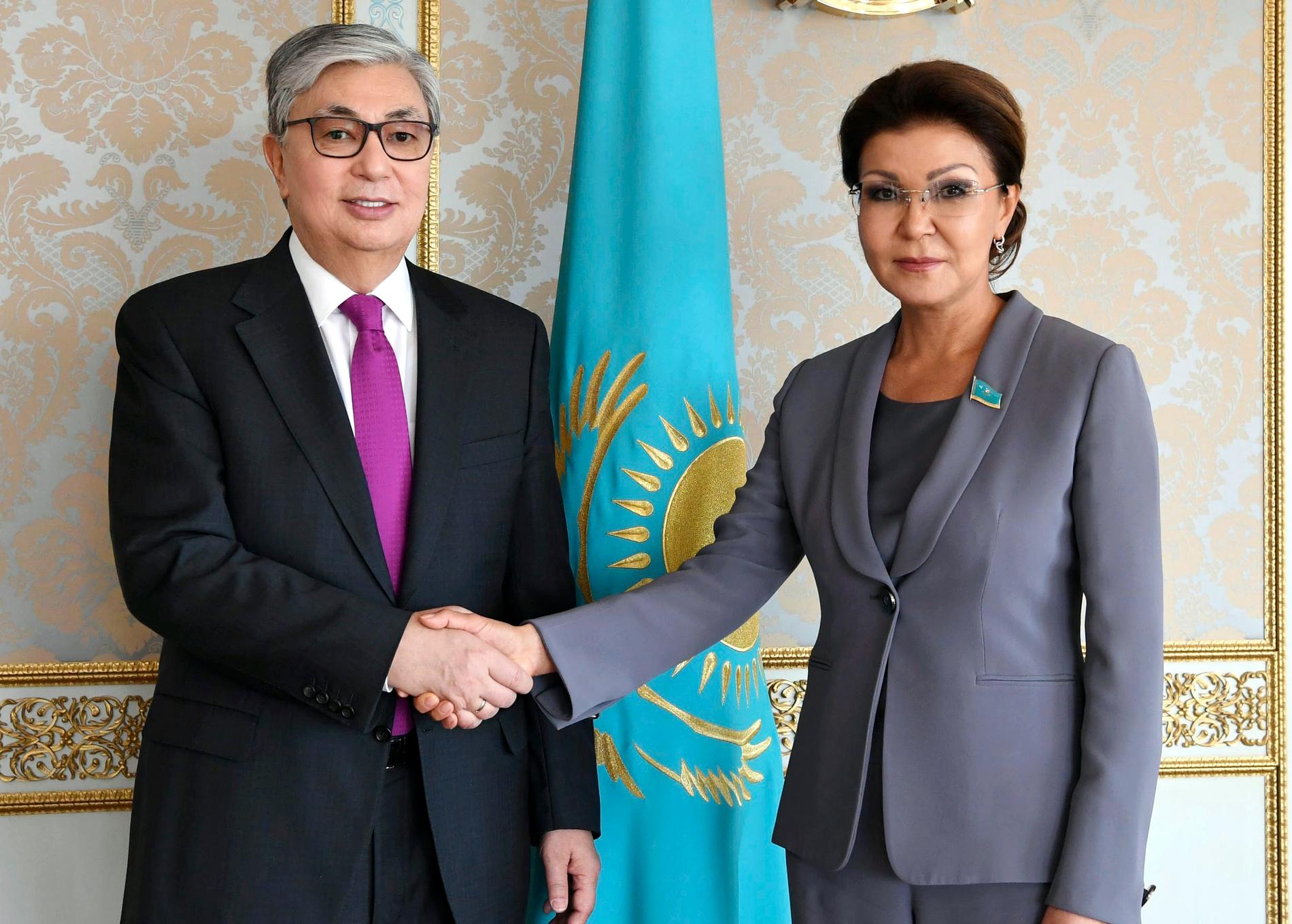 Kazakstan nyinsvurne interimspresident Kasym-Zjomart Tokajev och den tidigare presidentens dotter Dariga Nazarbajeva tidigare i veckan.
