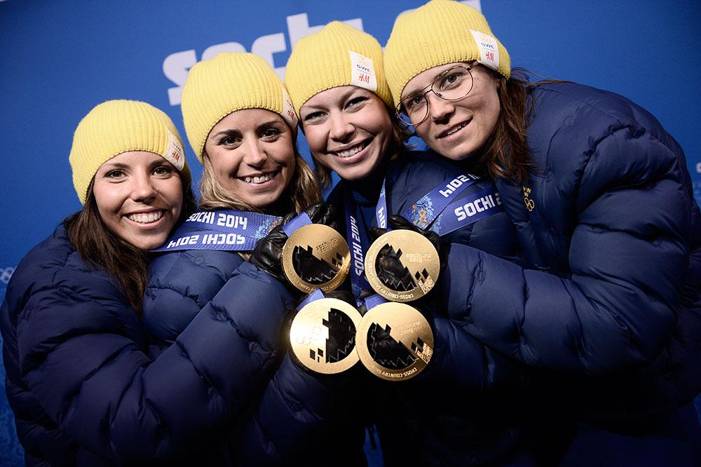 Medaljer i damstafetten genom tiderna OS 2014 i Sotji, Ida Ingemarsdotter, Emma Wikén, Anna Haag och Charlotte Kalla tog guld.