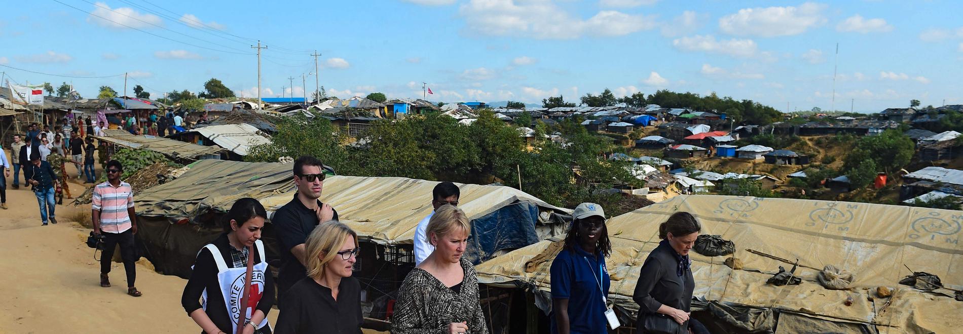 Margot Wallström i flyktingläger på gränsen mellan Burma och Bangladesh