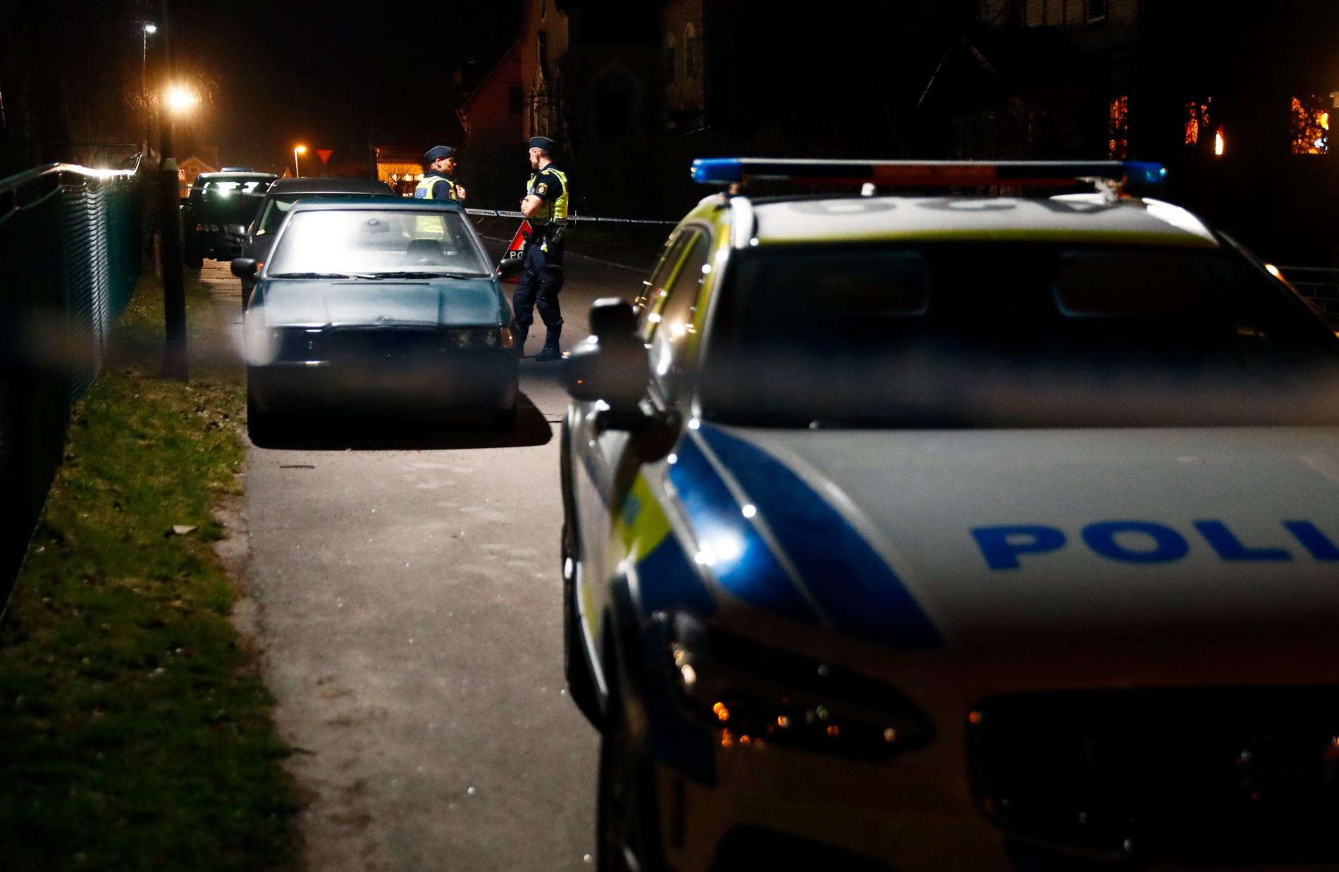 Enligt vittnesuppgifter till Aftonbladet ska brottet ha skett inne i en lägenhet i Ödeshög.
