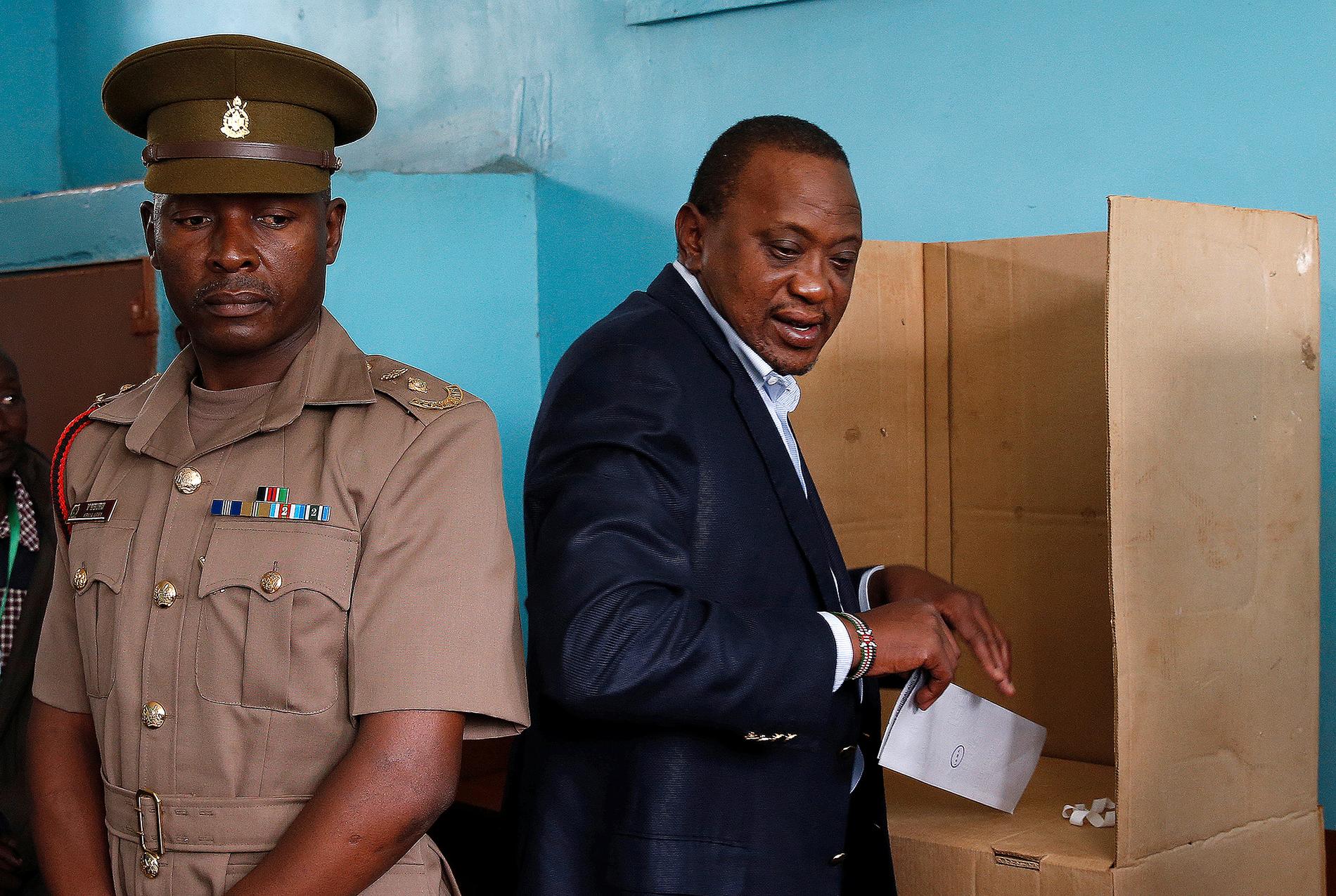 Kenya's President Uhuru Kenyatta röstar. 
