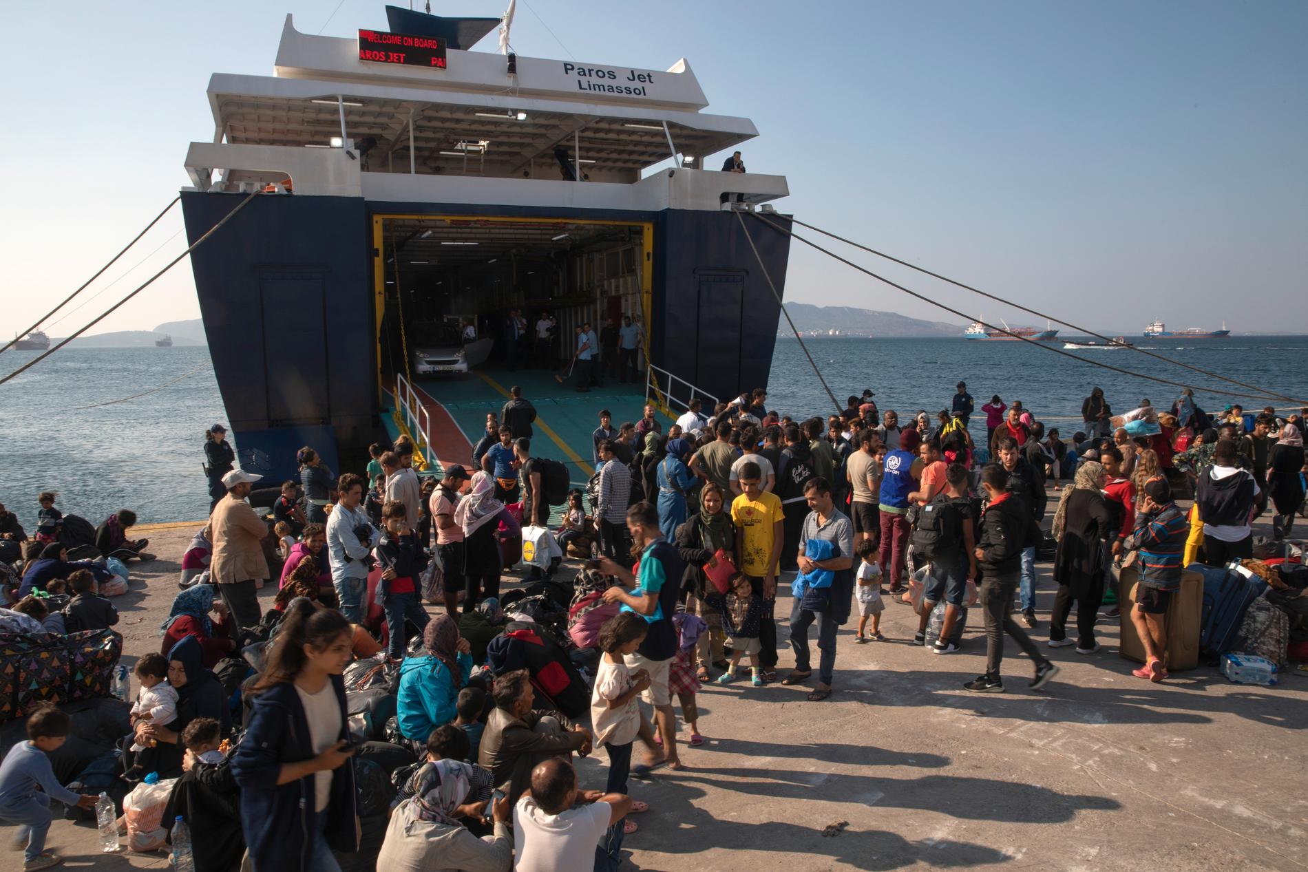 Migranter anländer till det grekiska fastlandet i oktober 2019. Arkivbild.