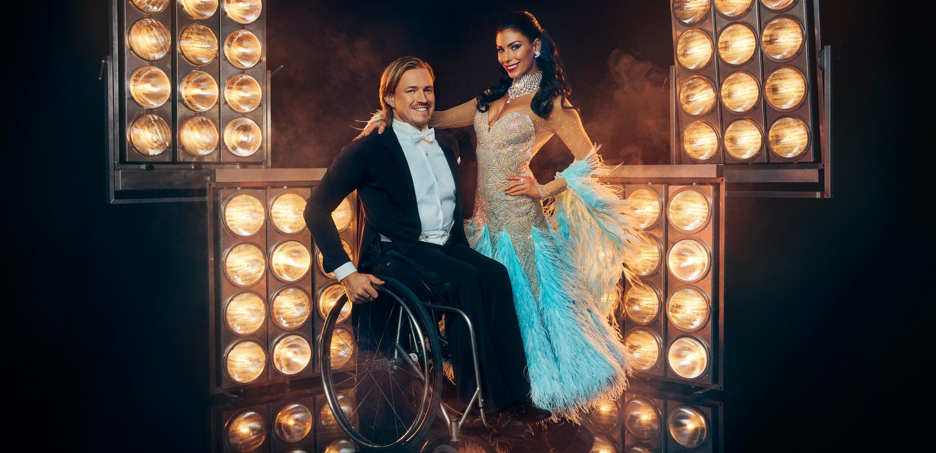 Aron Anderson och Jasmine Takács är ett av de tävlande paren i "Let's dance" på TV4. Pressbild.