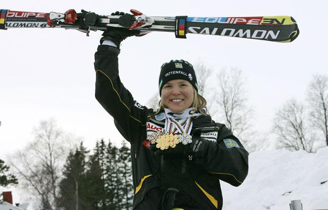Silver i lagtävlingen Sista dagen av VM   och efter silvret i lagtävlingen är Anja historisk som första kvinna att ta fem medaljer i ett och samma VM.