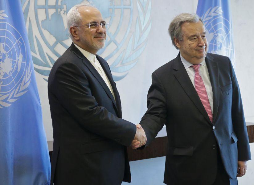 Irans utrikesminister Javad Zarif är i New York. Här med FN-chefen António Guterres (till höger) i måndags.