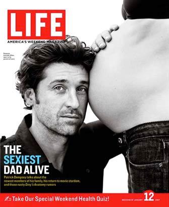 ”Grey's Anatomy”-skådisen Patrick Dempsey kastade inte själv kläderna men poserade med hustrun Jillians gravidmage.