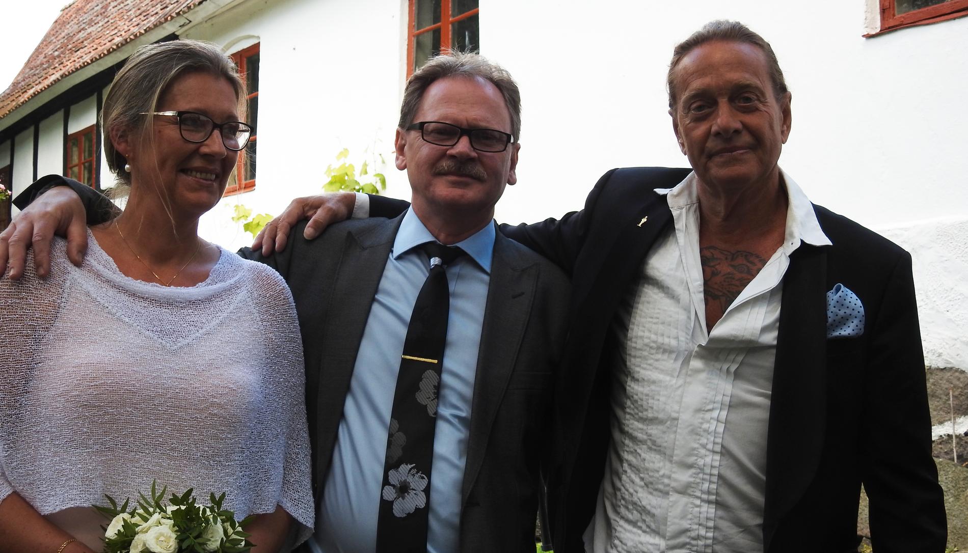 Helena Andersson och Thomas Öberg tillsammans med Björn Ranelid.